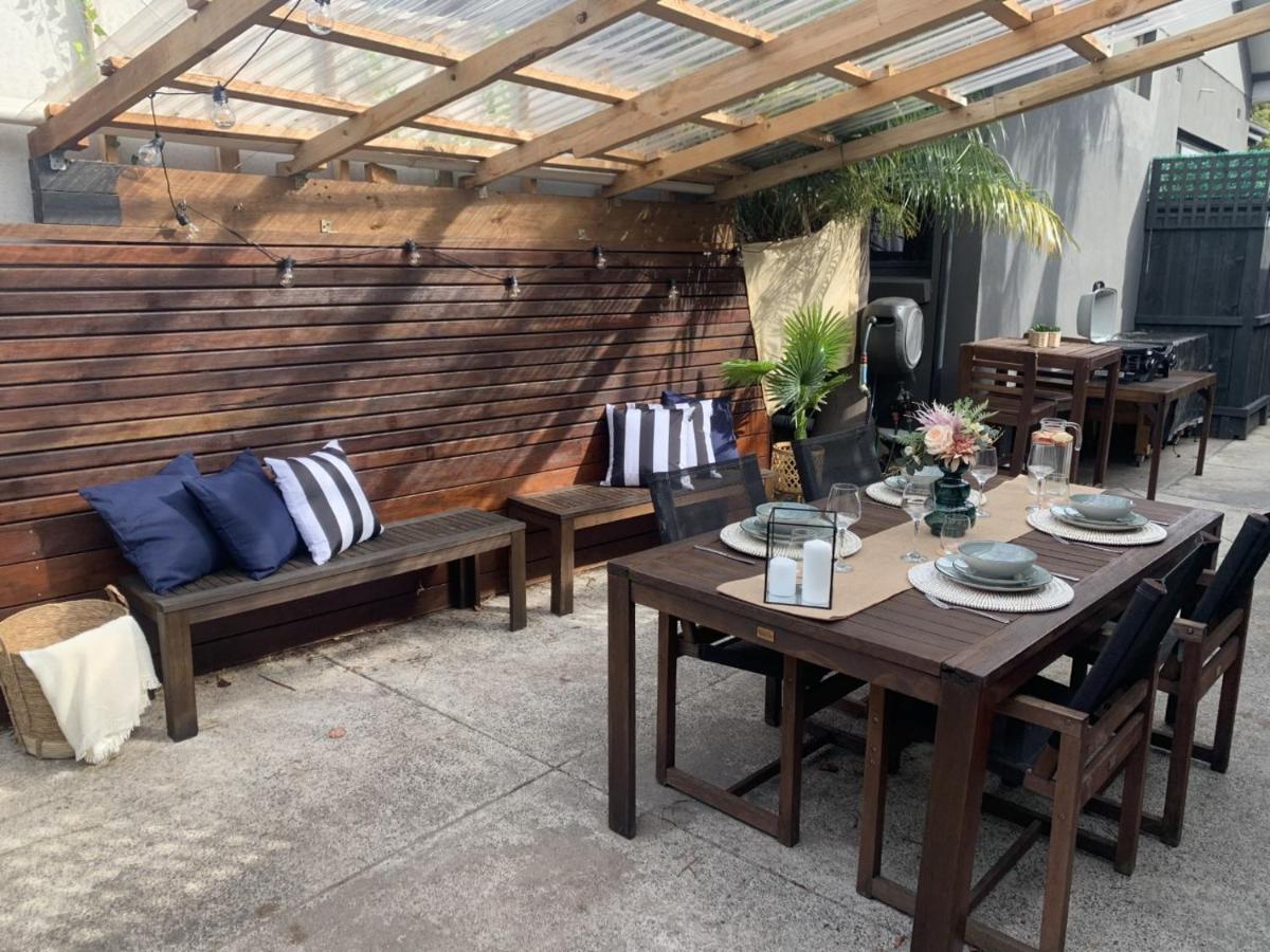 Quite, Quaint & Private Guesthouse, Sleeps 6 — Photos 2